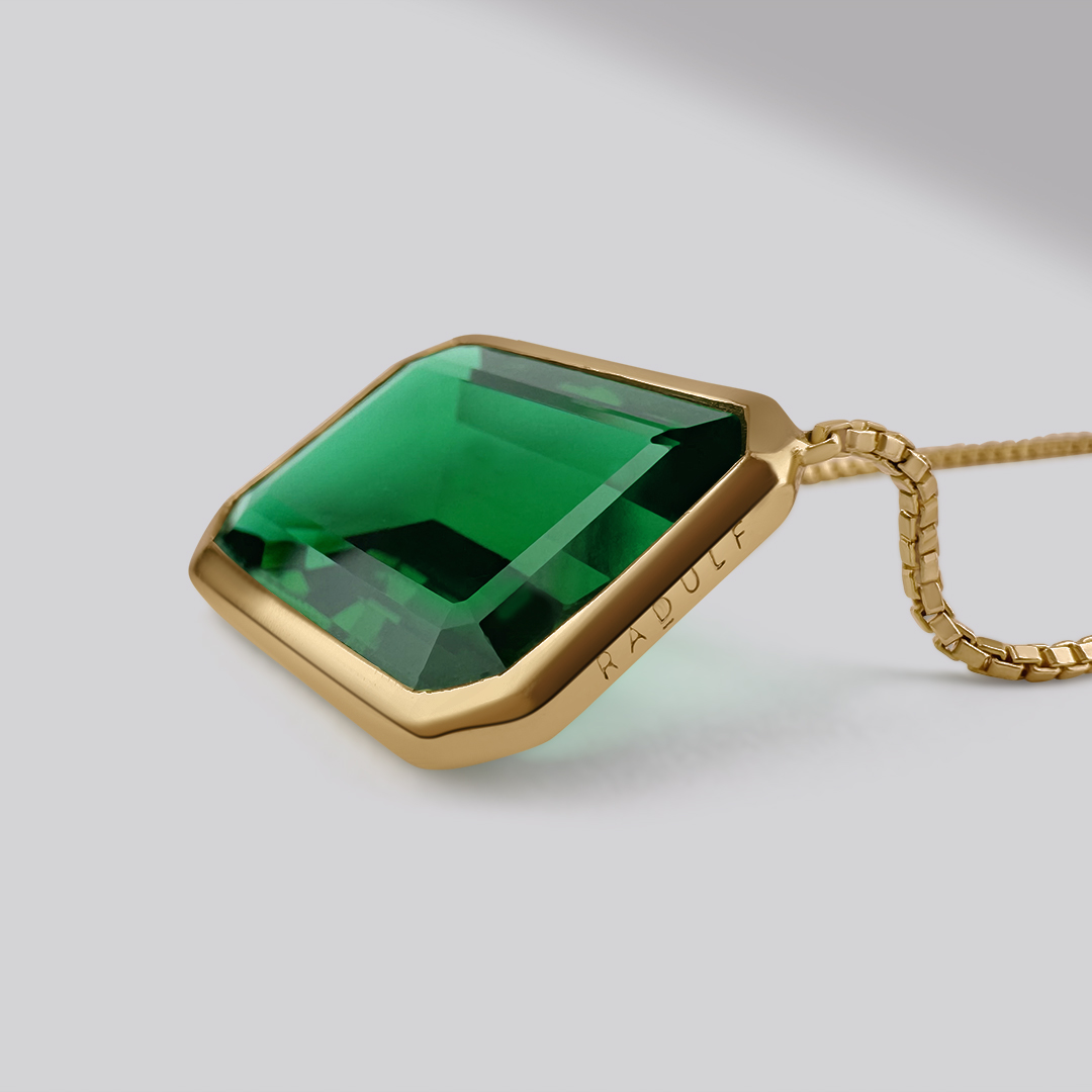 EMERALD BLOOM NECKLACE 18K Gold Vermeil — close-up