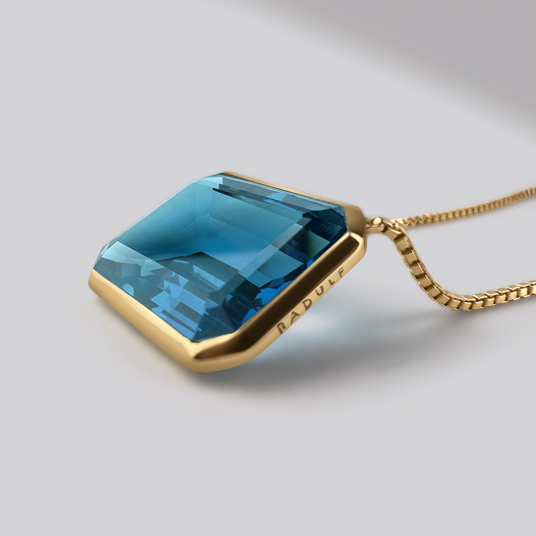 TOPAZ FLAME NECKLACE 18K Gold Vermeil — close-up