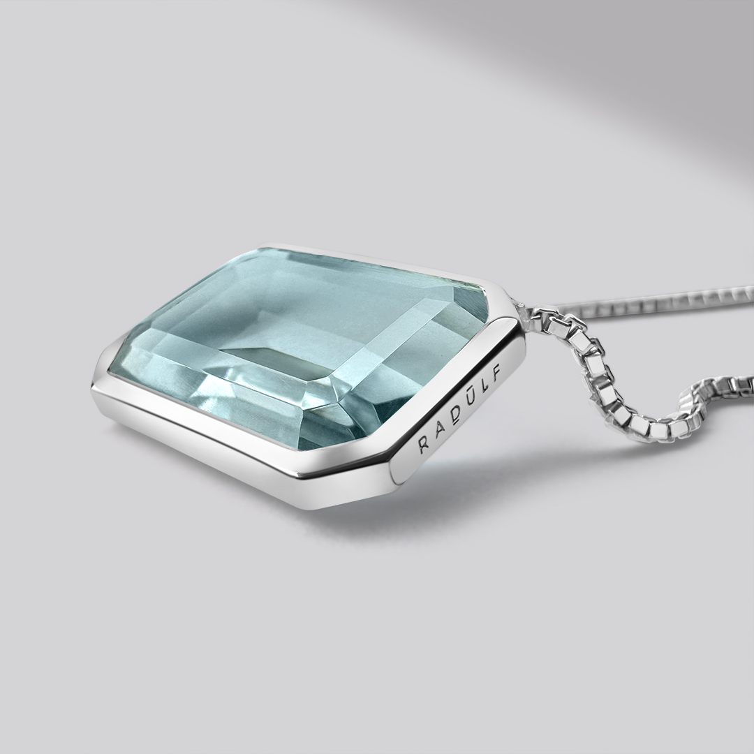 AQUA MIST NECKLACE Sterling Silver — close-up