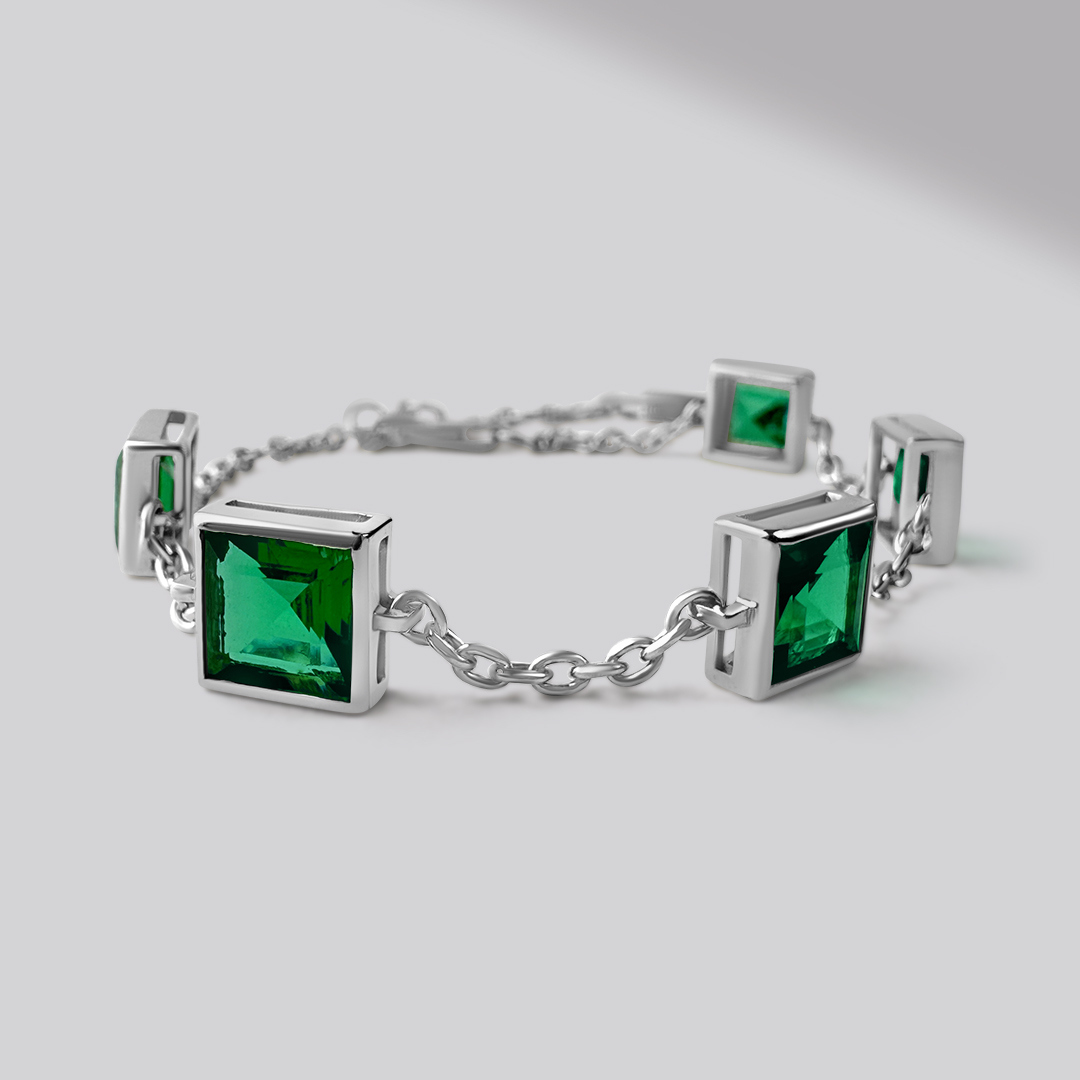 EMERALD BLOOM BRACELET Sterling Silver — close-up