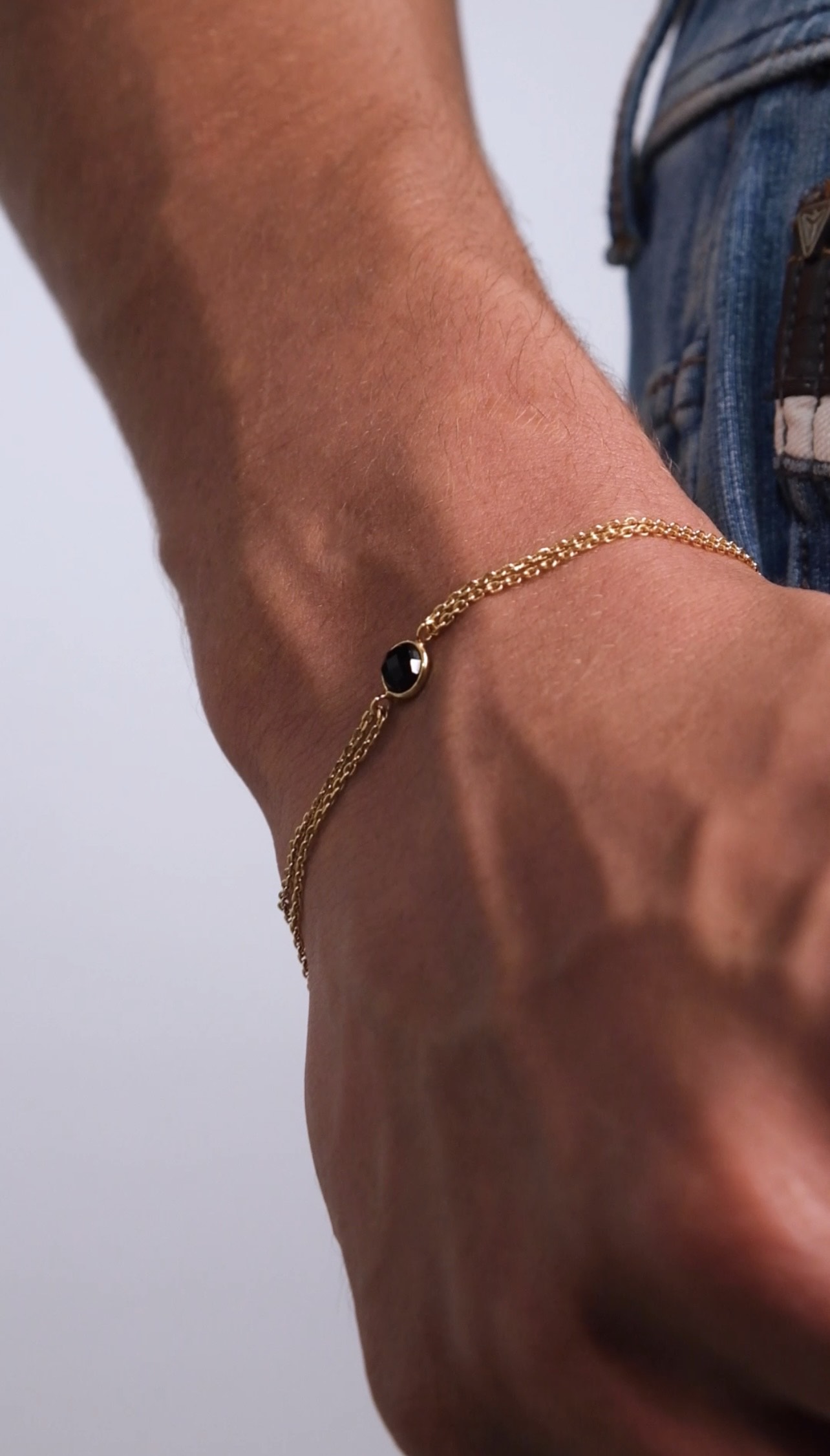 Guadalajara Onyx Bracelet 18K Gold Vermeil — on model