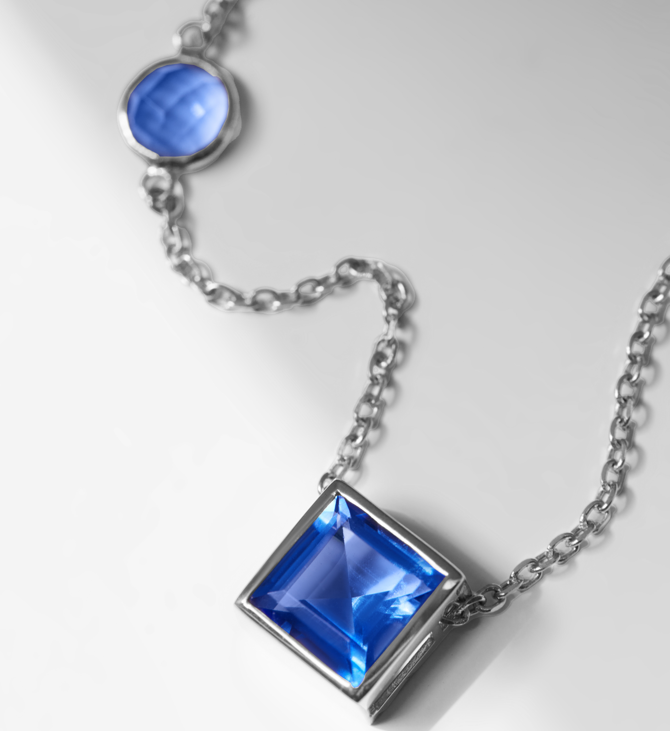 Barcelona Sapphire Sterling Silver — close-up