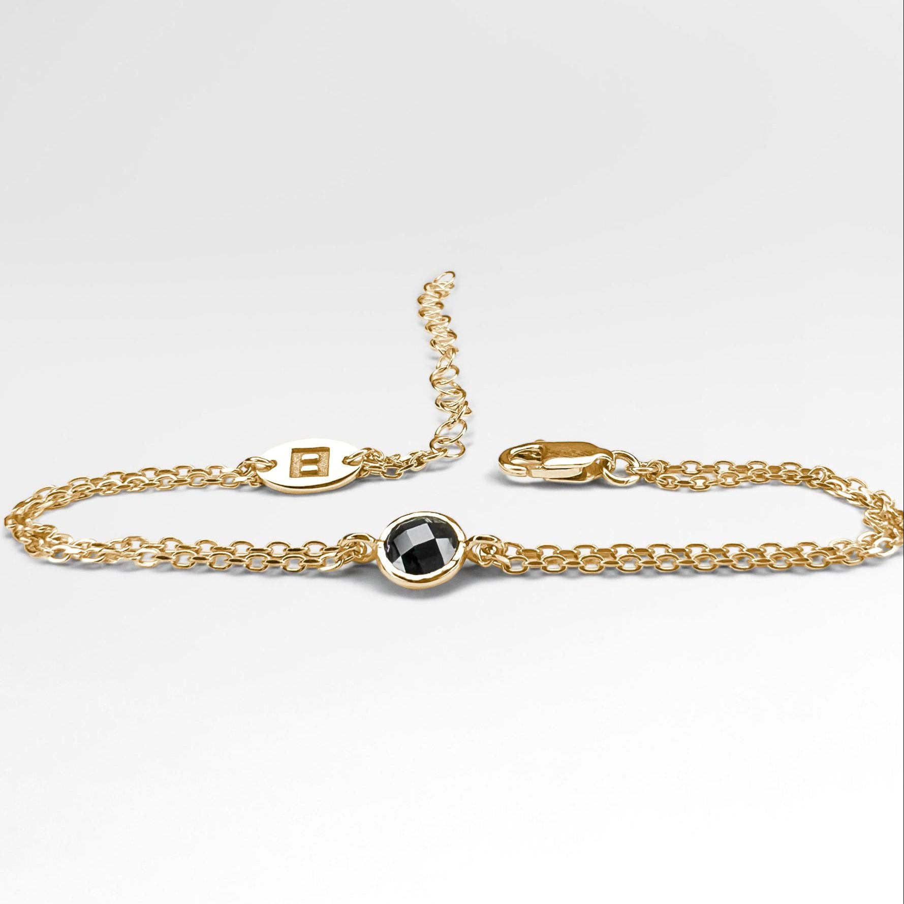 Guadalajara Onyx Bracelet 18K Solid Gold — main view